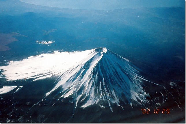 飛行機から撮影した富士山