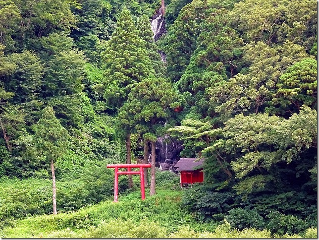 山形　白糸の滝　日本の滝百選