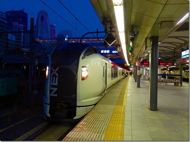成田エキスプレス　新宿駅