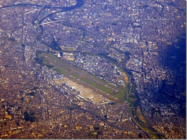 大阪上空　伊丹空港