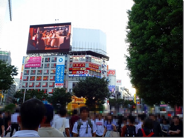 渋谷駅前のスクランブル交差点