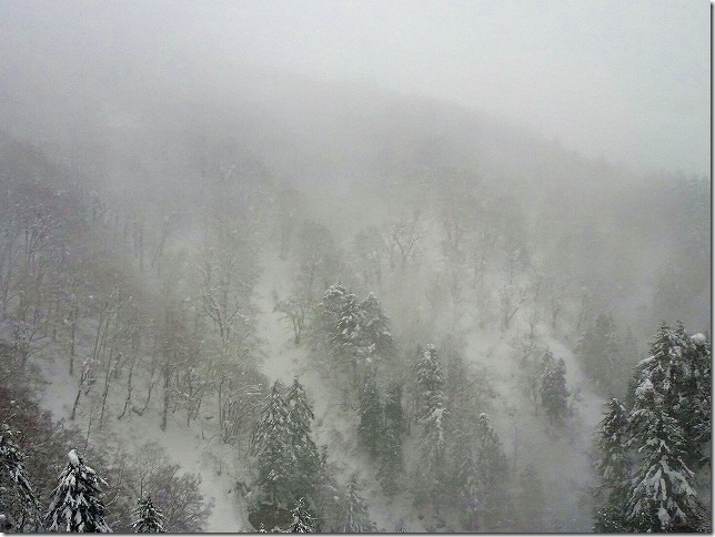 山形県から福島県　雪